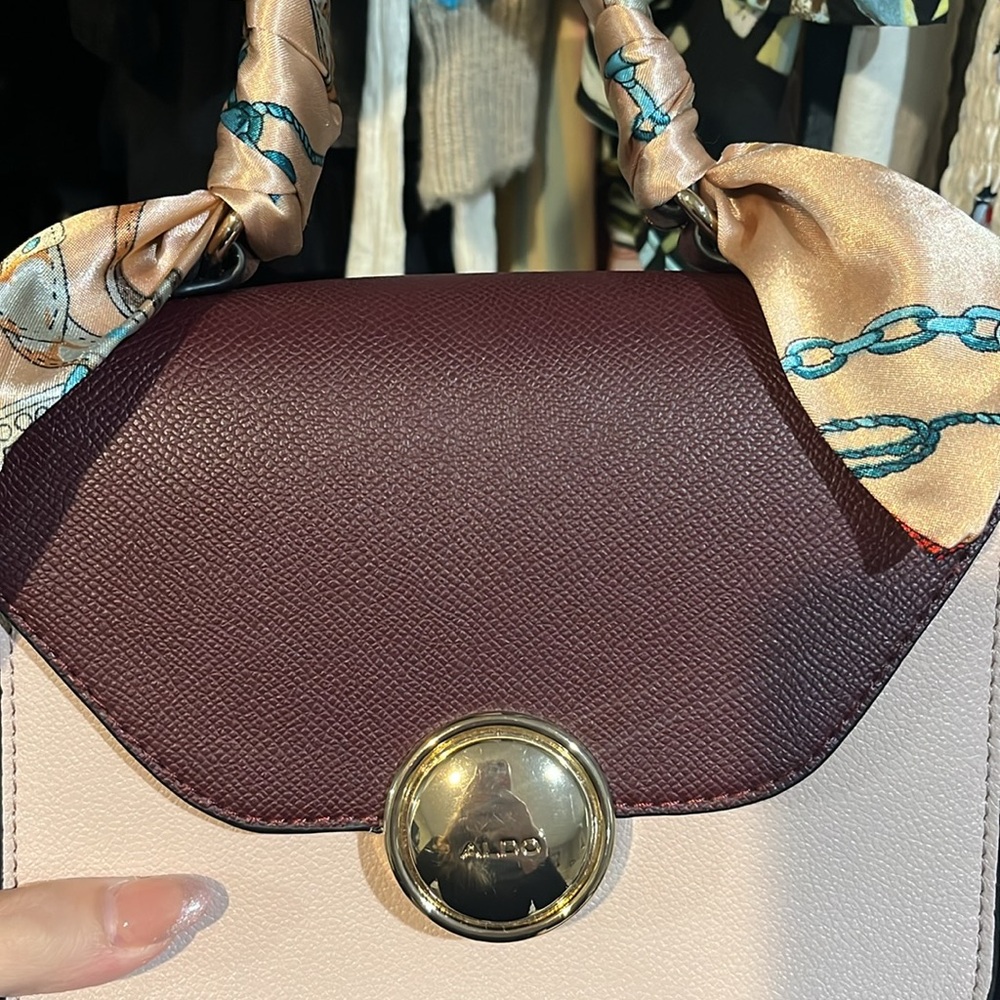 Small Handbag - Picture 6 of 6